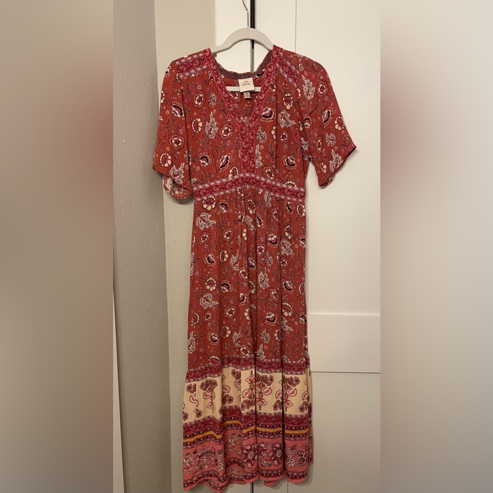 Floral V-Neck Dress in by Knox Rose - XS